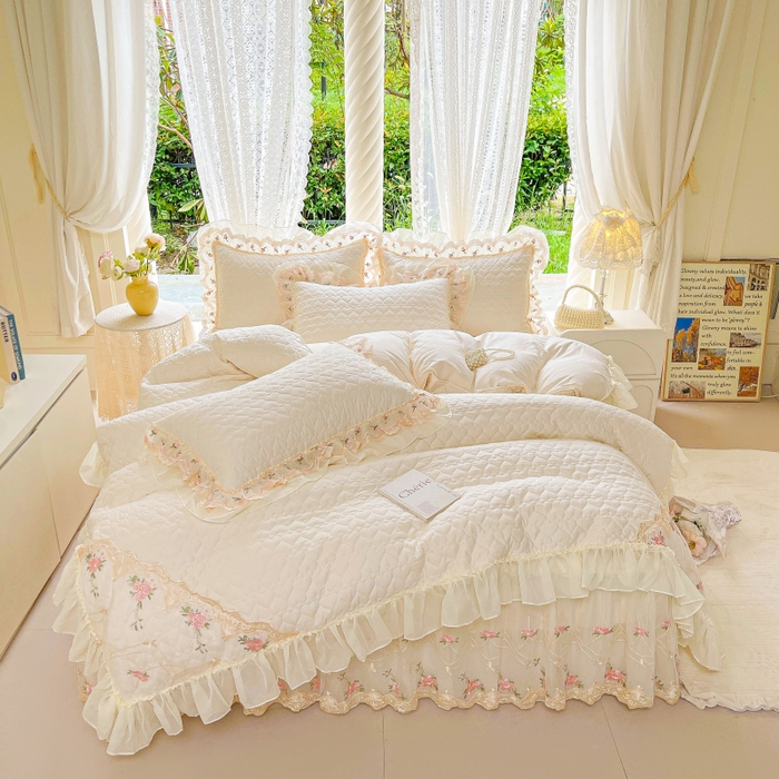 91家纺网 家纺一手货源 找家纺 罗艺轩 2025新款全棉蕾丝刺绣床裙四件套-小香玫瑰 小香玫瑰-奶白