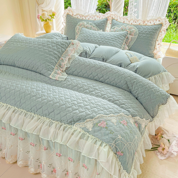 91家纺网 家纺一手货源 找家纺 罗艺轩 2025新款全棉蕾丝刺绣床裙四件套-小香玫瑰 小香玫瑰-豆绿