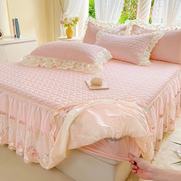 91家纺网 家纺一手货源 找家纺 罗艺轩 2025新款全棉蕾丝刺绣单床裙-小香玫瑰 小香玫瑰-粉色