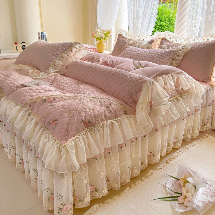 91家纺网 家纺一手货源 找家纺 罗艺轩 2025新款全棉蕾丝刺绣床裙四件套-小香玫瑰 小香玫瑰-豆沙