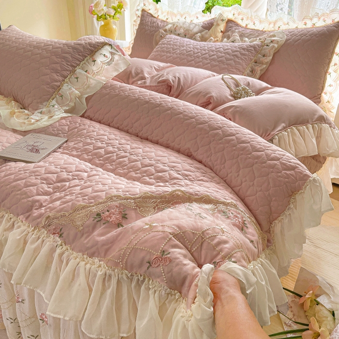 91家纺网 家纺一手货源 找家纺 罗艺轩 2025新款全棉蕾丝刺绣床裙四件套-小香玫瑰 小香玫瑰-豆沙