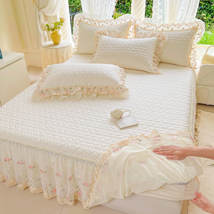 91家纺网 家纺一手货源 找家纺 罗艺轩 2025新款全棉蕾丝刺绣单床裙-小香玫瑰 小香玫瑰-奶白