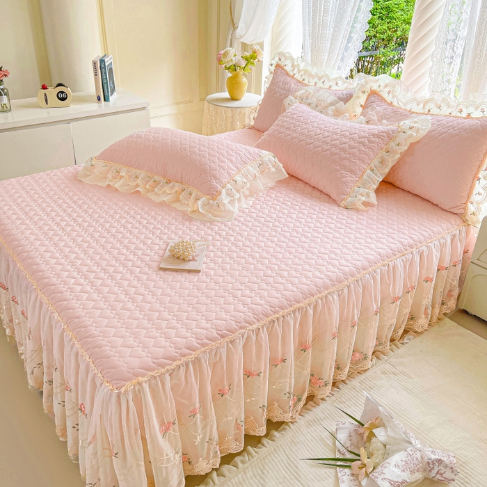 91家纺网 家纺一手货源 找家纺 罗艺轩 2025新款全棉蕾丝刺绣床裙四件套-小香玫瑰 小香玫瑰-粉色