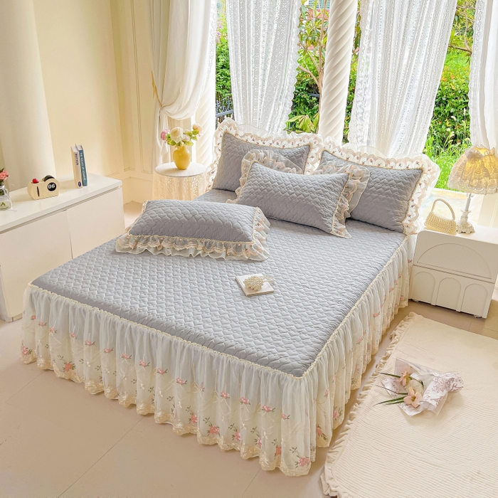 91家纺网 家纺一手货源 找家纺 罗艺轩 2025新款全棉蕾丝刺绣床裙四件套-小香玫瑰 小香玫瑰-灰色