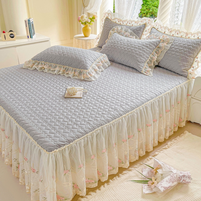 91家纺网 家纺一手货源 找家纺 罗艺轩 2025新款全棉蕾丝刺绣床裙四件套-小香玫瑰 小香玫瑰-灰色