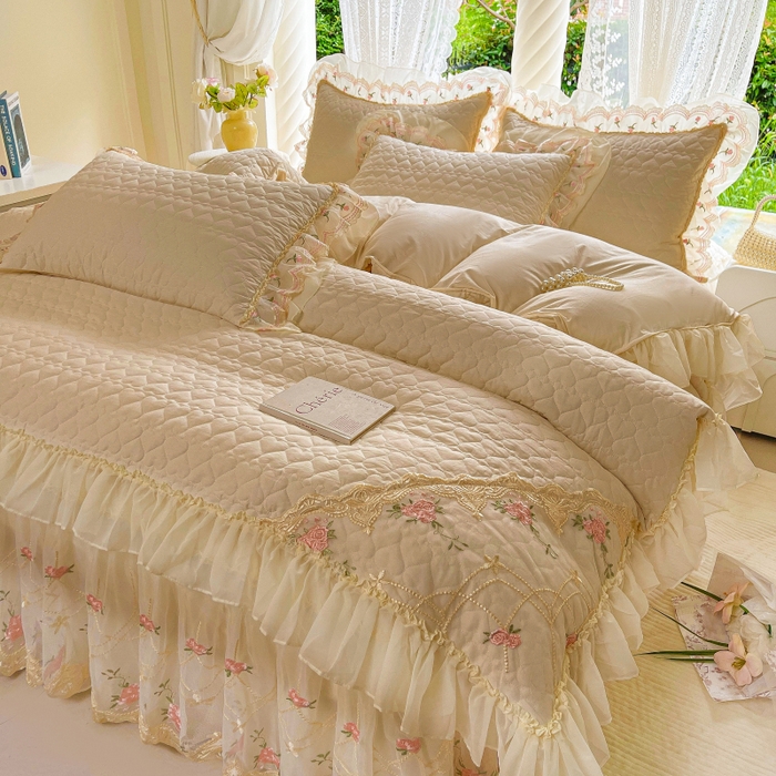 91家纺网 家纺一手货源 找家纺 罗艺轩 2025新款全棉蕾丝刺绣床裙四件套-小香玫瑰 小香玫瑰-香槟