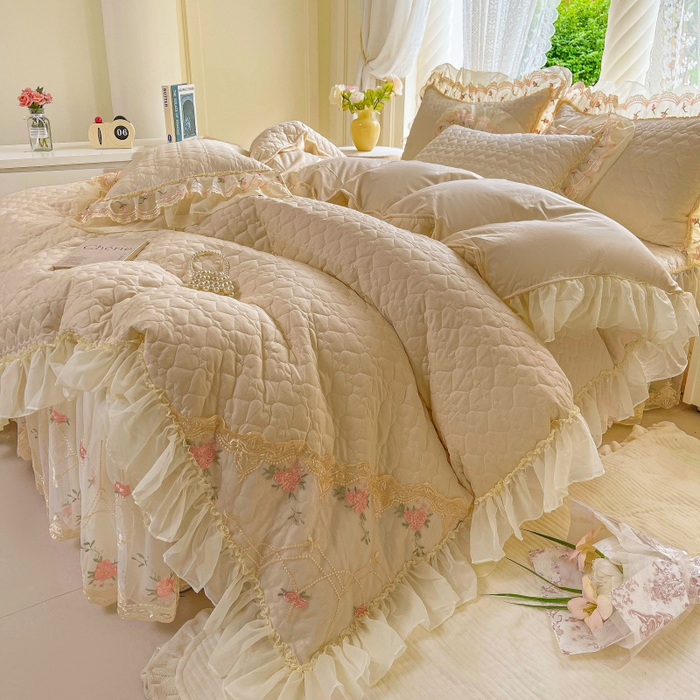 91家纺网 家纺一手货源 找家纺 罗艺轩 2025新款全棉蕾丝刺绣床裙四件套-小香玫瑰 小香玫瑰-香槟