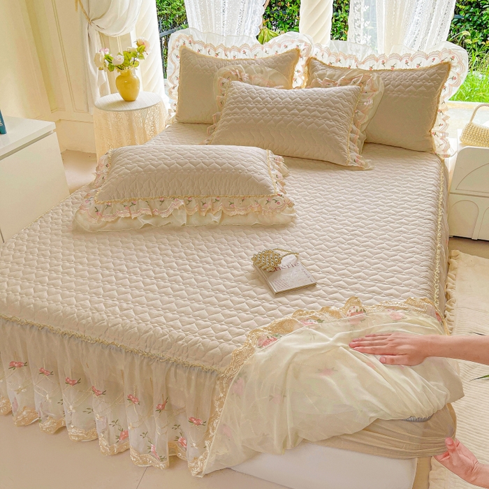 91家纺网 家纺一手货源 找家纺 罗艺轩 2025新款全棉蕾丝刺绣床裙四件套-小香玫瑰 小香玫瑰-香槟