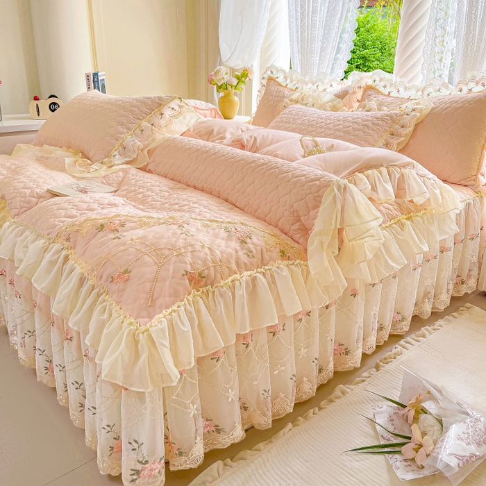 91家纺网 家纺一手货源 找家纺 罗艺轩 2025新款全棉蕾丝刺绣床裙四件套-小香玫瑰 小香玫瑰-玉色