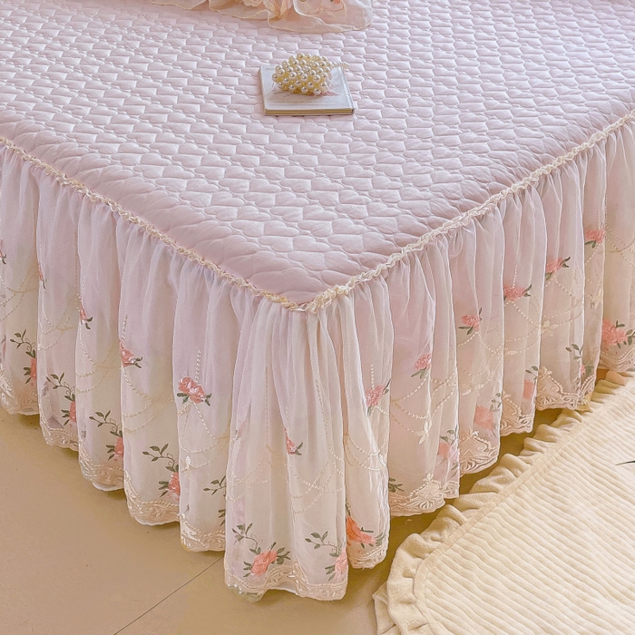 91家纺网 家纺一手货源 找家纺 罗艺轩 2025新款全棉蕾丝刺绣床裙四件套-小香玫瑰 小香玫瑰-紫色