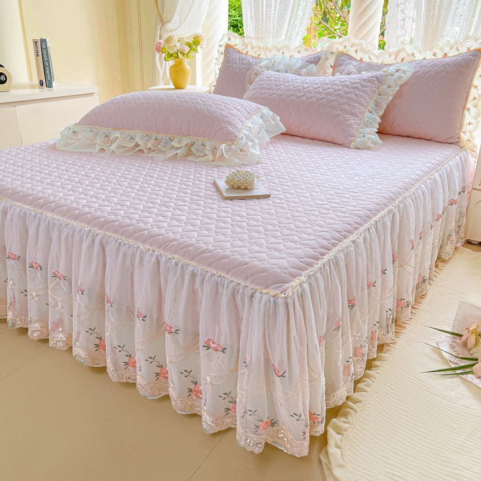 91家纺网 家纺一手货源 找家纺 罗艺轩 2025新款全棉蕾丝刺绣床裙四件套-小香玫瑰 小香玫瑰-紫色