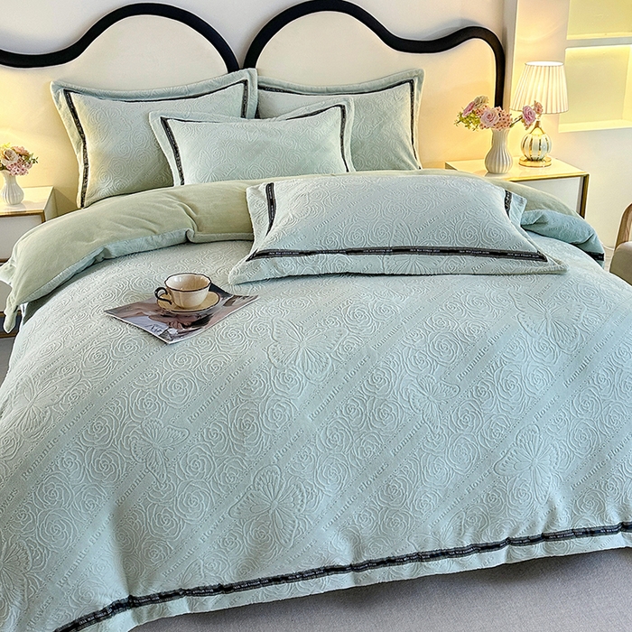 爱洛 2025新款牛奶绒四件套牛奶绒雕花四件套纯色牛奶绒四件套 蝴蝶-浅绿