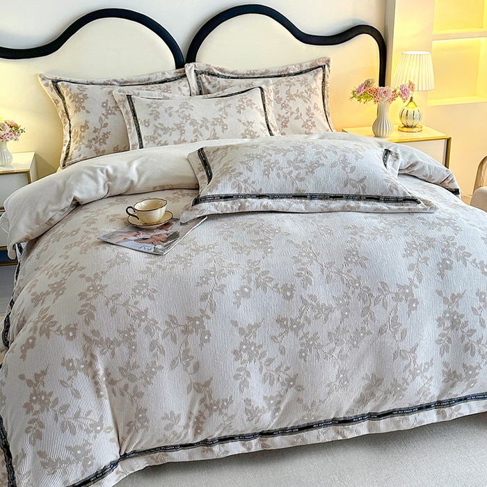 爱洛 2025新款牛奶绒四件套牛奶绒雕花四件套纯色牛奶绒四件套 枫叶-咖