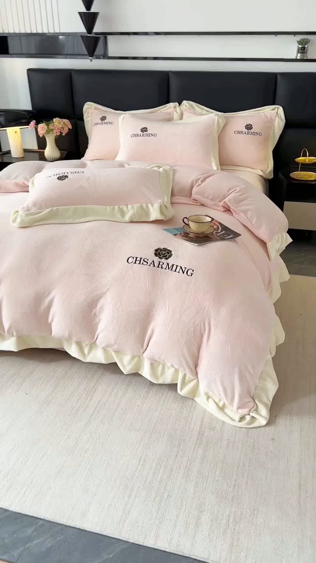 91家纺网 家纺一手货源 找家纺 爱洛 2025新款牛奶绒四件套牛奶绒刺绣四件套纯色牛奶绒四件套 山茶花-奶油白