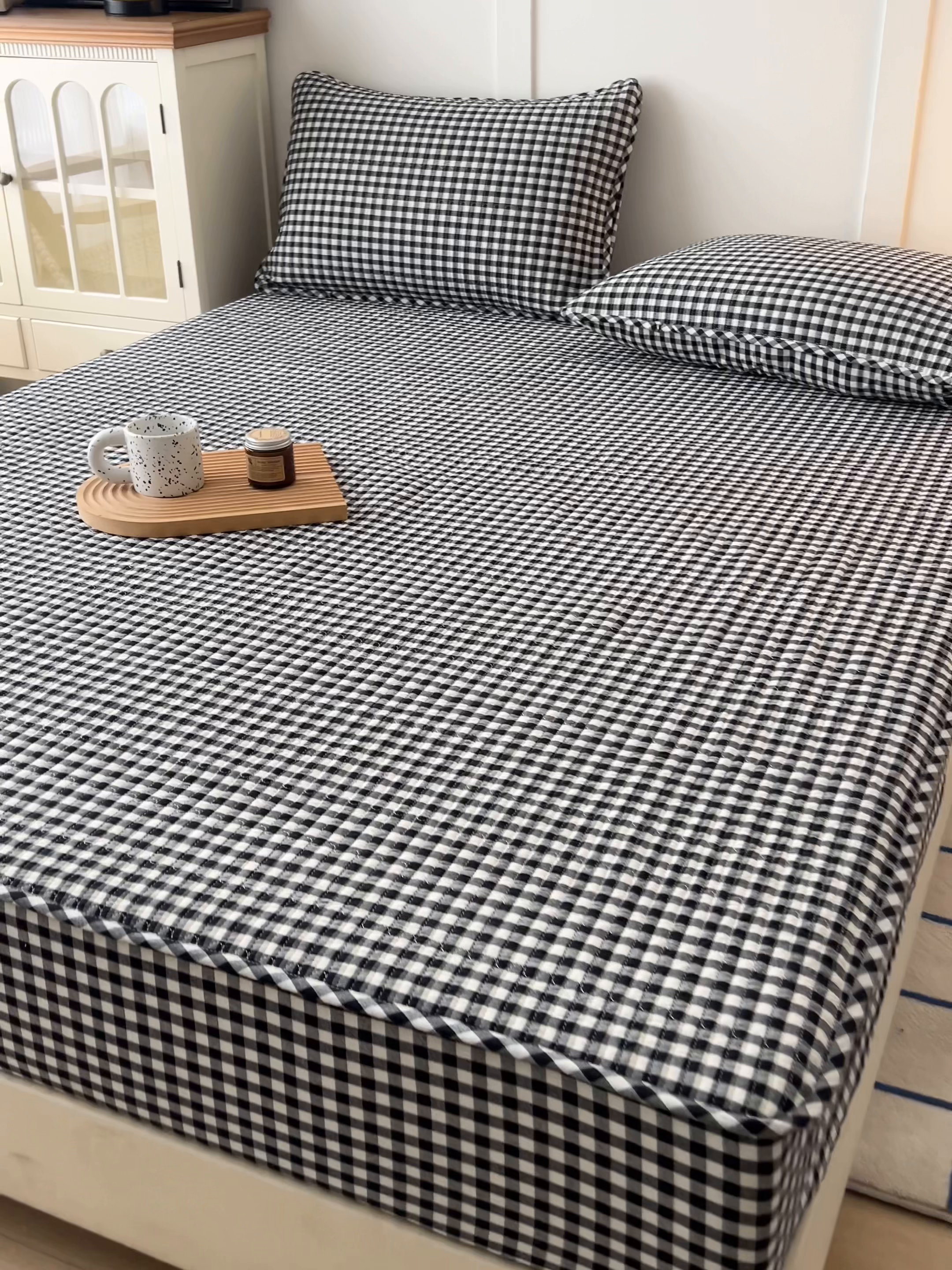 91家纺网 家纺一手货源 找家纺 沐纯家居 2025新款A类全棉纯棉色织水洗棉加婴儿绒双面可用床笠-暖绒系列 暖绒-黑白格