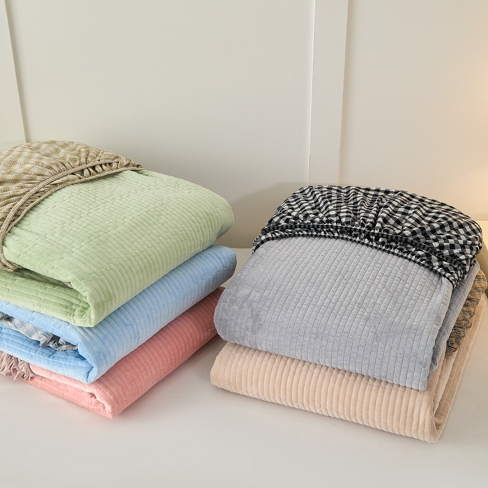 91家纺网 家纺一手货源 找家纺 沐纯家居 2025新款A类全棉纯棉色织水洗棉加婴儿绒双面可用床笠-暖绒系列 组合图仅供参考不可下单