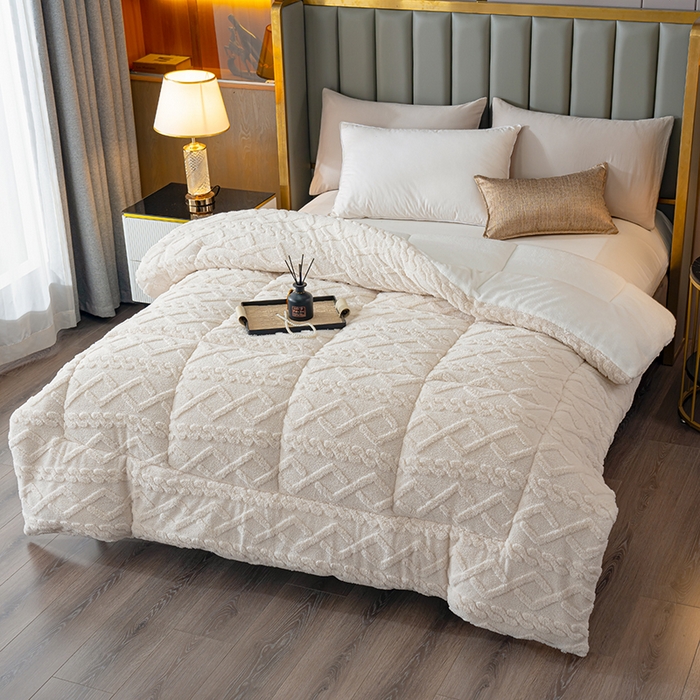 91家纺网 家纺一手货源 找家纺 铺尚美家纺 2025春夏新款塔芙绒北极绒加厚冬被子被芯 米白色