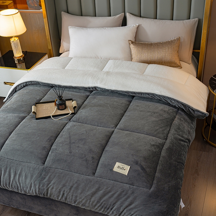 91家纺网 家纺一手货源 找家纺 铺尚美家纺 2025春夏新款跨境电商爆款秋冬新款牛奶绒羊羔绒保暖加厚冬被牛奶绒被子被芯 绅士灰
