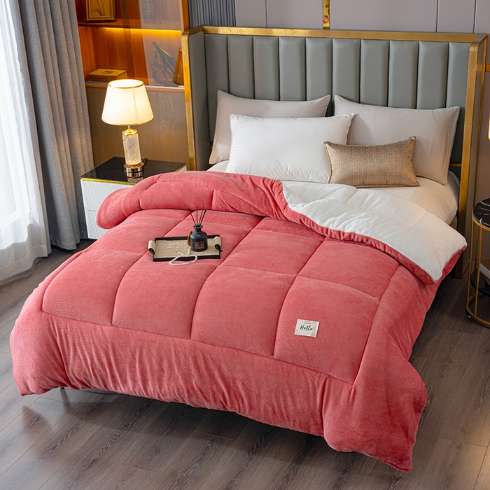 91家纺网 家纺一手货源 找家纺 铺尚美家纺 2025春夏新款跨境电商爆款秋冬新款牛奶绒羊羔绒保暖加厚冬被牛奶绒被子被芯 豆沙红