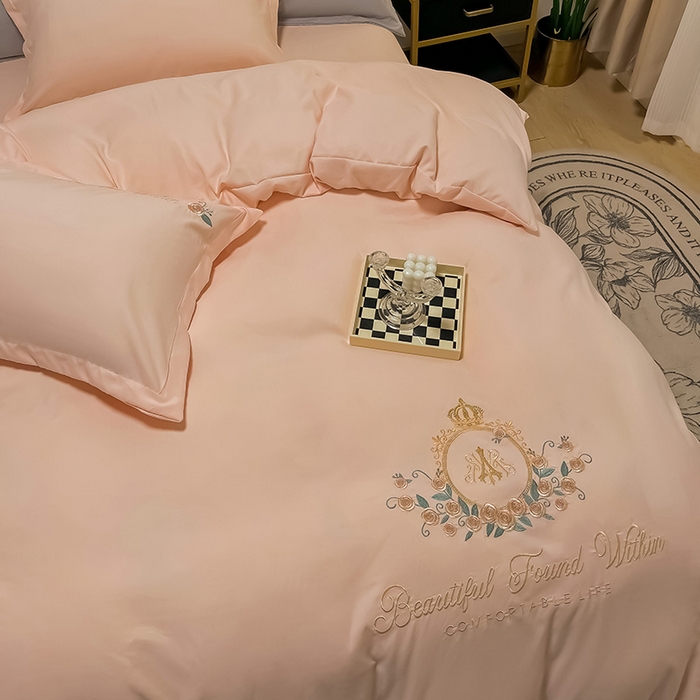 91家纺网 家纺一手货源 找家纺 青泽家纺 2025新款水洗棉绣花磨毛四件套碳素磨毛床单款床笠款套件 田梦-玉色