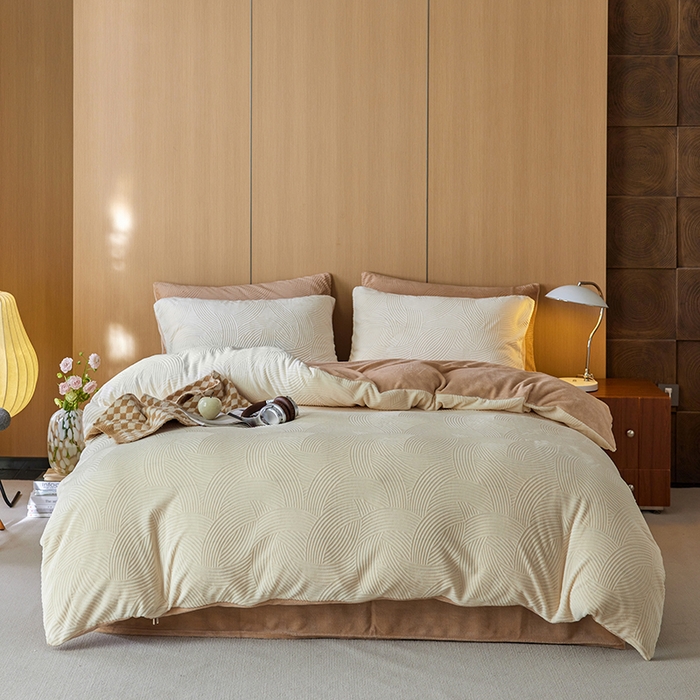 91家纺网 家纺一手货源 找家纺 眠博士 2025新款浮雕款烂花牛奶绒加厚保暖莱伊和赛纳四件套 浮雕款-莱伊奶白+咖