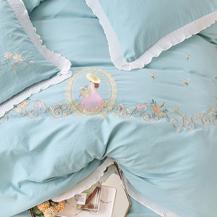 91家纺网 家纺一手货源 找家纺 青泽家纺 2025新款母婴级ins风韩版绣花荷叶边水洗棉磨毛四件套 安娜公主蓝