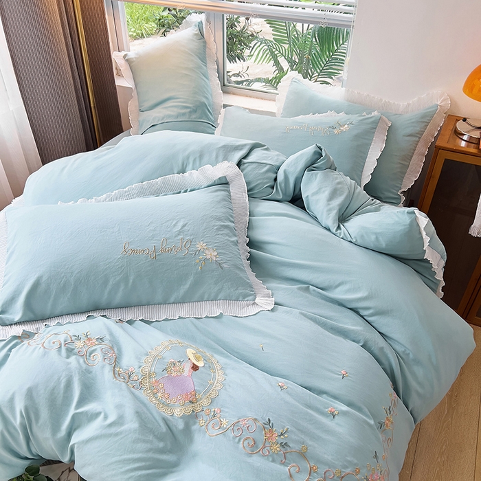 91家纺网 家纺一手货源 找家纺 青泽家纺 2025新款母婴级ins风韩版绣花荷叶边水洗棉磨毛四件套 安娜公主蓝