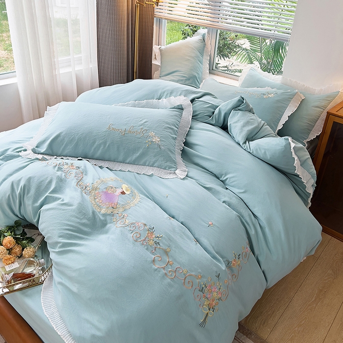 91家纺网 家纺一手货源 找家纺 青泽家纺 2025新款母婴级ins风韩版绣花荷叶边水洗棉磨毛四件套 安娜公主蓝