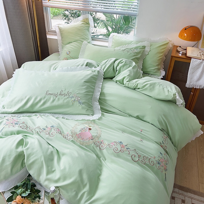 91家纺网 家纺一手货源 找家纺 青泽家纺 2025新款母婴级ins风韩版绣花荷叶边水洗棉磨毛四件套 安娜公主绿