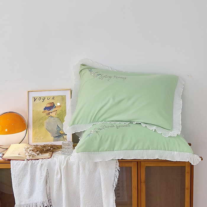 91家纺网 家纺一手货源 找家纺 青泽家纺 2025新款母婴级ins风韩版绣花荷叶边水洗棉磨毛四件套 安娜公主绿