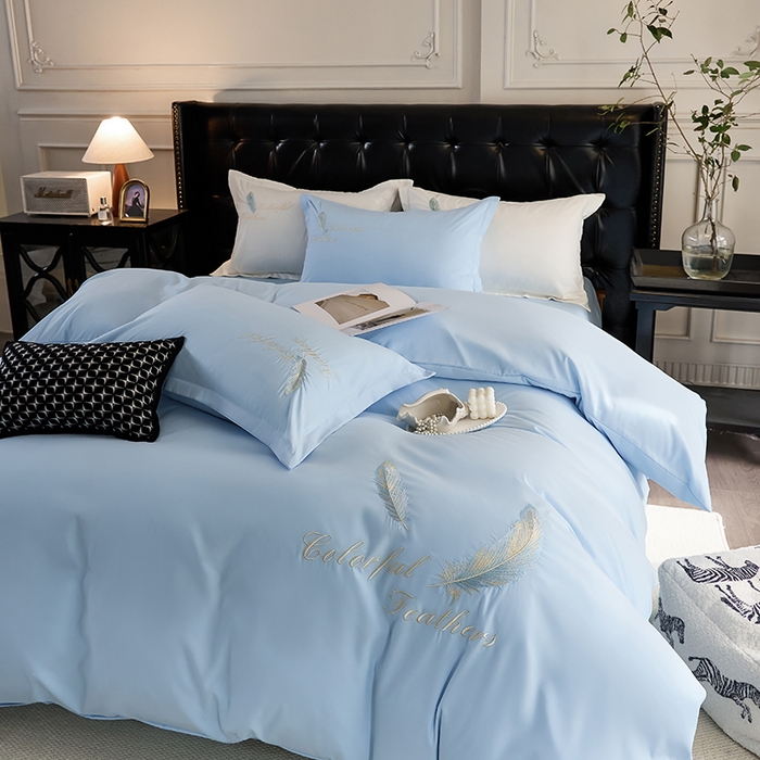 91家纺网 家纺一手货源 找家纺 青泽家纺 2025新款水洗棉绣花磨毛四件套碳素磨毛床单款床笠款套件 轻羽天蓝