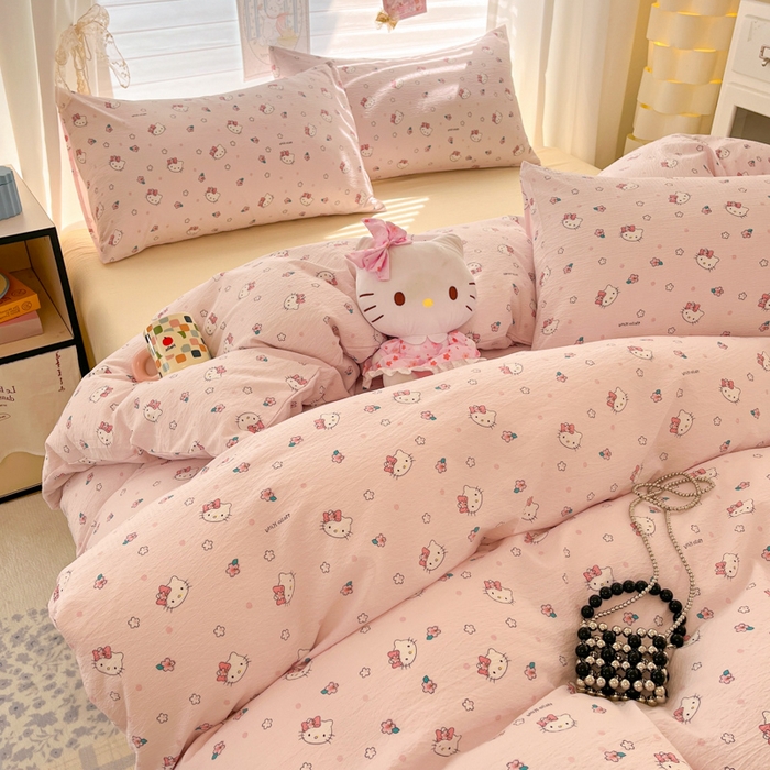 91家纺网 家纺一手货源 找家纺 海岛哥哥 2025新款高克重（110克）云感提花皱皱纱正版三丽鸥四件套系列 粉樱凯蒂