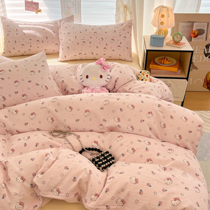 91家纺网 家纺一手货源 找家纺 海岛哥哥 2025新款高克重（110克）云感提花皱皱纱正版三丽鸥四件套系列 粉樱凯蒂