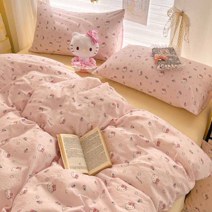 91家纺网 家纺一手货源 找家纺 海岛哥哥 2025新款高克重（110克）云感提花皱皱纱正版三丽鸥四件套系列 粉樱凯蒂