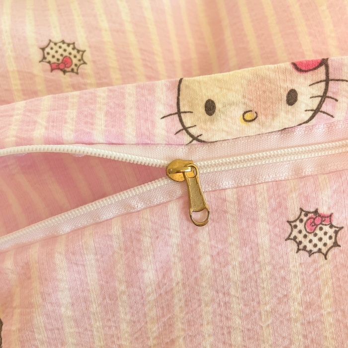 91家纺网 家纺一手货源 找家纺 海岛哥哥 2025新款高克重（110克）云感提花皱皱纱正版三丽鸥四件套系列 条纹KT