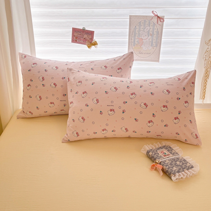 91家纺网 家纺一手货源 找家纺 海岛哥哥 2025新款高克重（110克）云感提花皱皱纱正版三丽鸥四件套系列 粉樱凯蒂