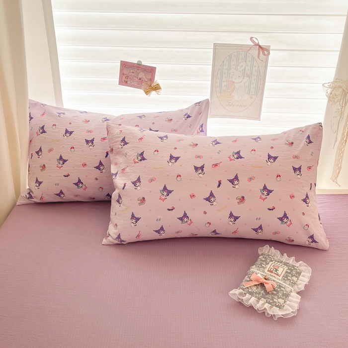 91家纺网 家纺一手货源 找家纺 海岛哥哥 2025新款高克重（110克）云感提花皱皱纱正版三丽鸥四件套系列 时尚库洛米