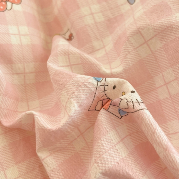 91家纺网 家纺一手货源 找家纺 海岛哥哥 2025新款高克重（110克）云感提花皱皱纱正版三丽鸥四件套系列 甜蜜电话-粉