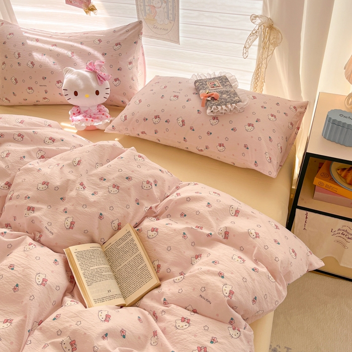 91家纺网 家纺一手货源 找家纺 海岛哥哥 2025新款高克重（110克）云感提花皱皱纱正版三丽鸥四件套系列 粉樱凯蒂