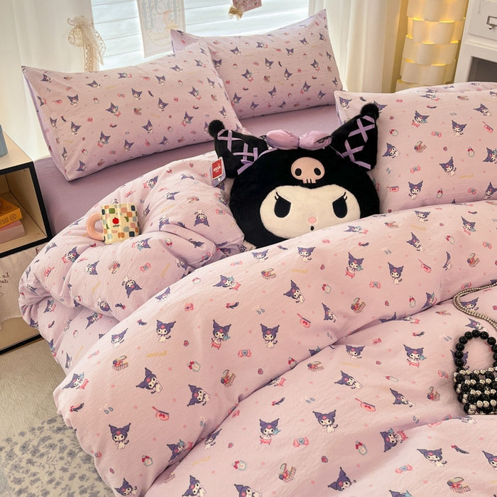 91家纺网 家纺一手货源 找家纺 海岛哥哥 2025新款高克重（110克）云感提花皱皱纱正版三丽鸥四件套系列 时尚库洛米