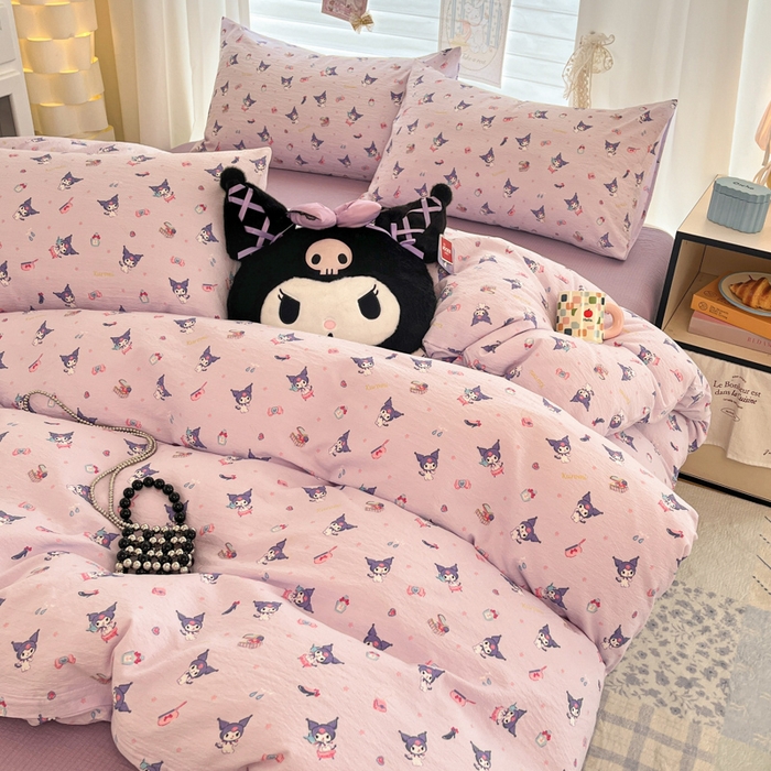 91家纺网 家纺一手货源 找家纺 海岛哥哥 2025新款高克重（110克）云感提花皱皱纱正版三丽鸥四件套系列 时尚库洛米