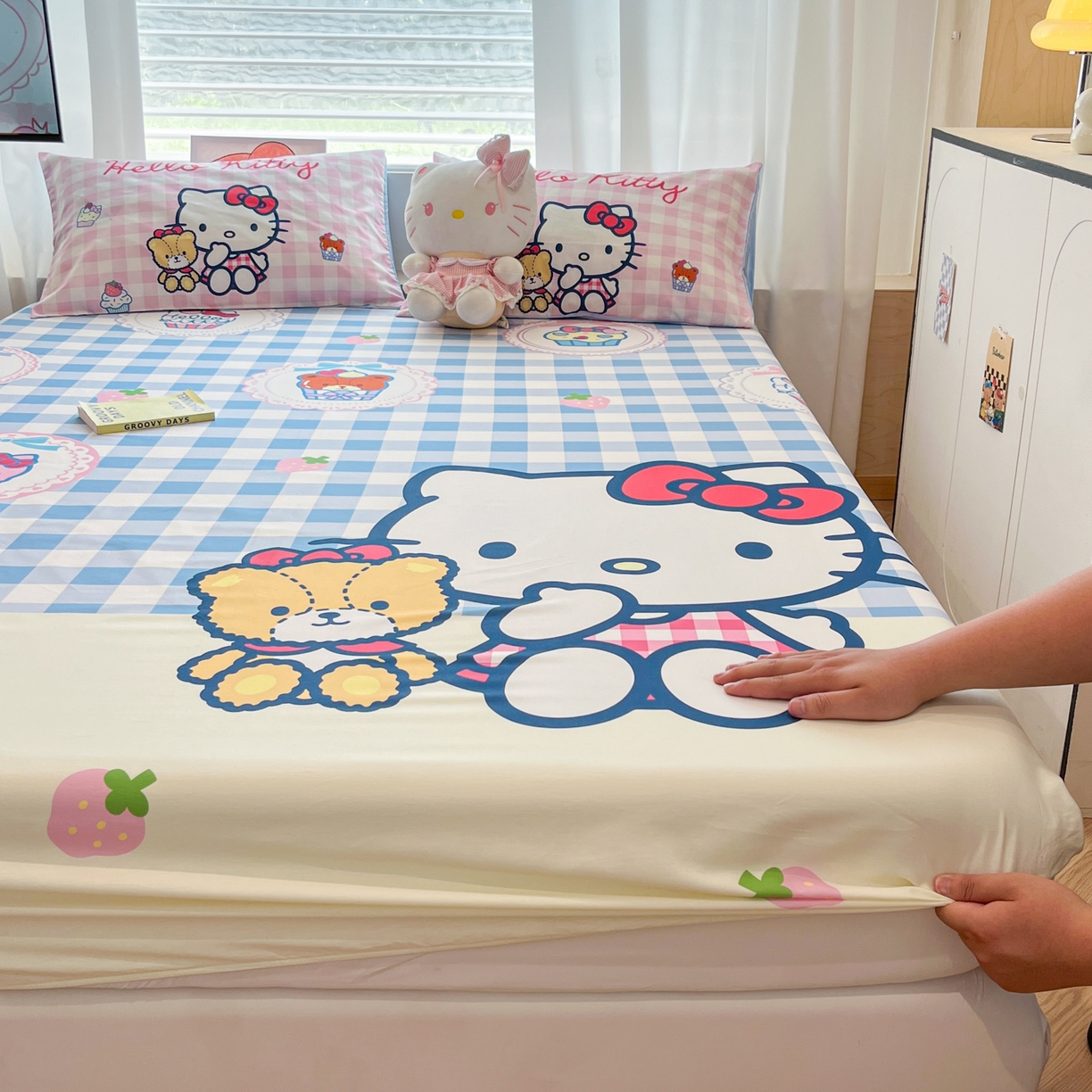 91家纺网 家纺一手货源 找家纺 暮思家居 2025新款正版授权三丽鸥大阪全棉数码印花纯棉单品床笠床笠单件单床笠（专版花型） 棉A版-格子KT