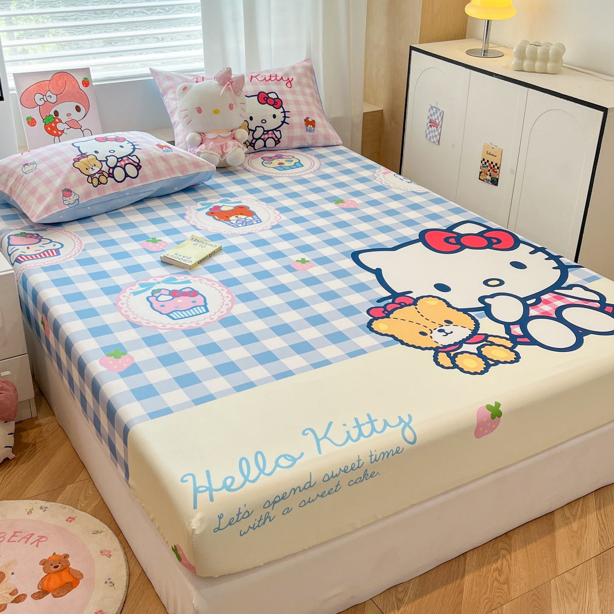 91家纺网 家纺一手货源 找家纺 暮思家居 2025新款正版授权三丽鸥大阪全棉数码印花纯棉单品床笠床笠单件单床笠（专版花型） 棉A版-格子KT