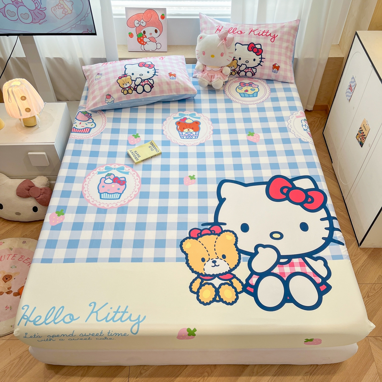 91家纺网 家纺一手货源 找家纺 暮思家居 2025新款正版授权三丽鸥大阪全棉数码印花纯棉单品床笠床笠单件单床笠（专版花型） 棉A版-格子KT