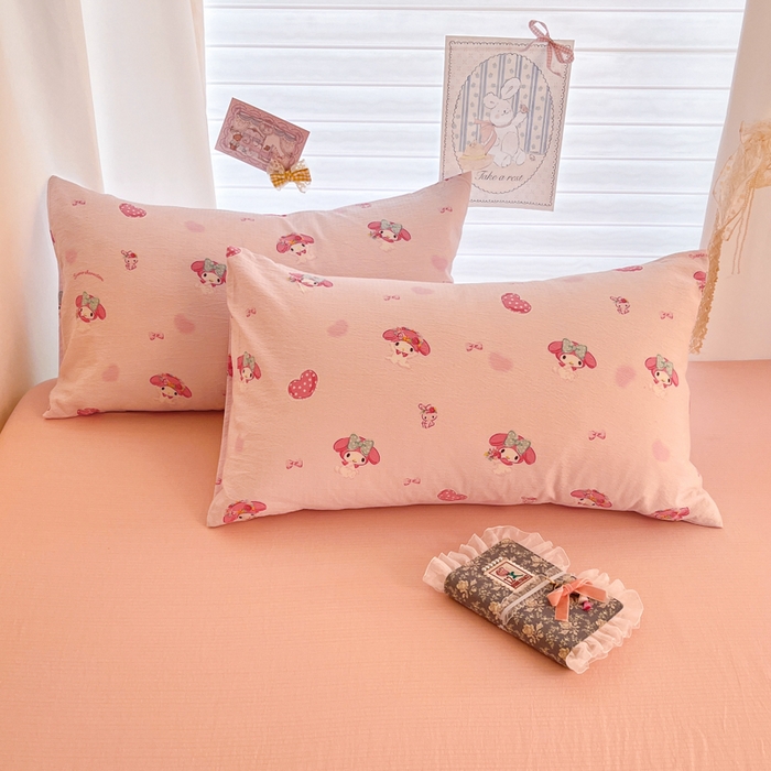 91家纺网 家纺一手货源 找家纺 海岛哥哥 2025新款高克重（110克）云感提花皱皱纱正版三丽鸥四件套系列 童趣美乐蒂