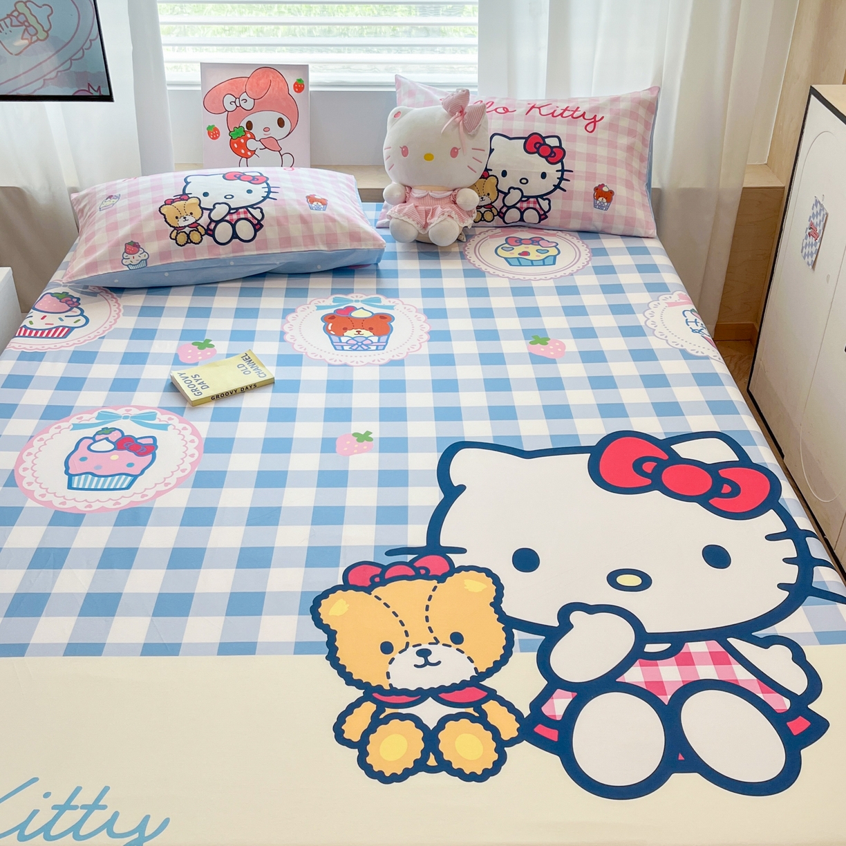 91家纺网 家纺一手货源 找家纺 暮思家居 2025新款正版授权三丽鸥大阪全棉数码印花纯棉单品床笠床笠单件单床笠（专版花型） 棉A版-格子KT