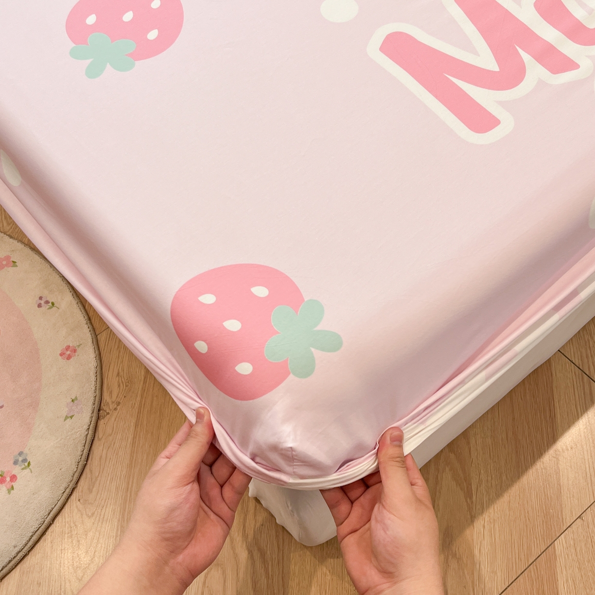 91家纺网 家纺一手货源 找家纺 暮思家居 2025新款正版授权三丽鸥大阪全棉数码印花纯棉单品床笠床笠单件单床笠（专版花型） 棉A版-草莓美乐蒂