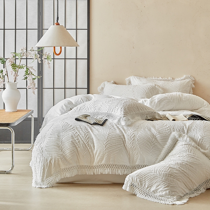 91家纺网 家纺一手货源 找家纺 缘生活 2025新款剪花针叶流苏四件套四季款 民宿首选 剪花针叶白色+流苏