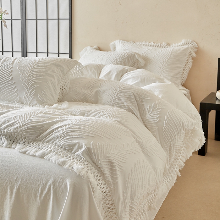 91家纺网 家纺一手货源 找家纺 缘生活 2025新款剪花针叶流苏四件套四季款 民宿首选 剪花针叶白色+流苏