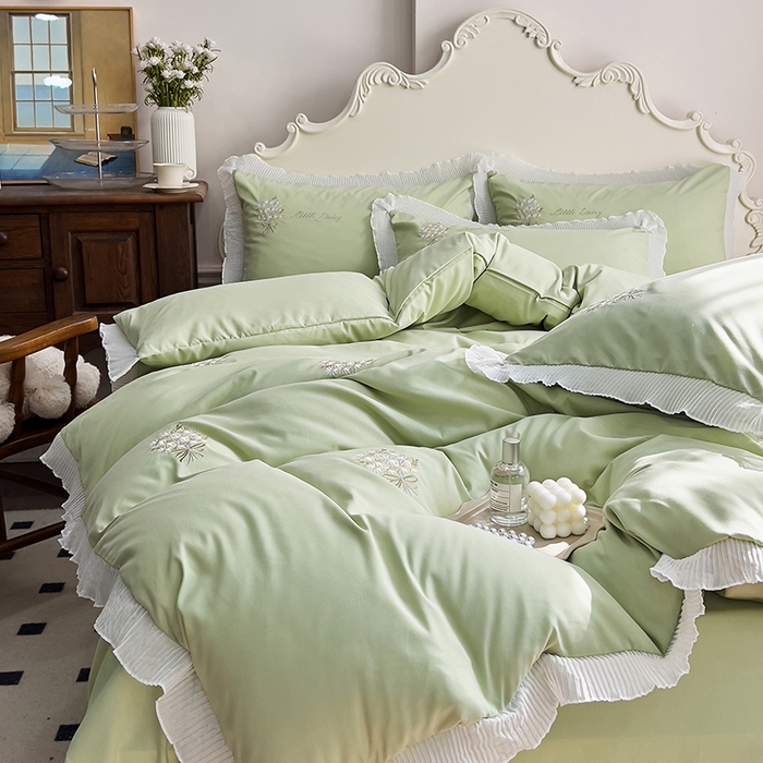 91家纺网 家纺一手货源 找家纺 青泽家纺 2025新款母婴级ins风韩版绣花荷叶边水洗棉磨毛四件套 手捧花绿